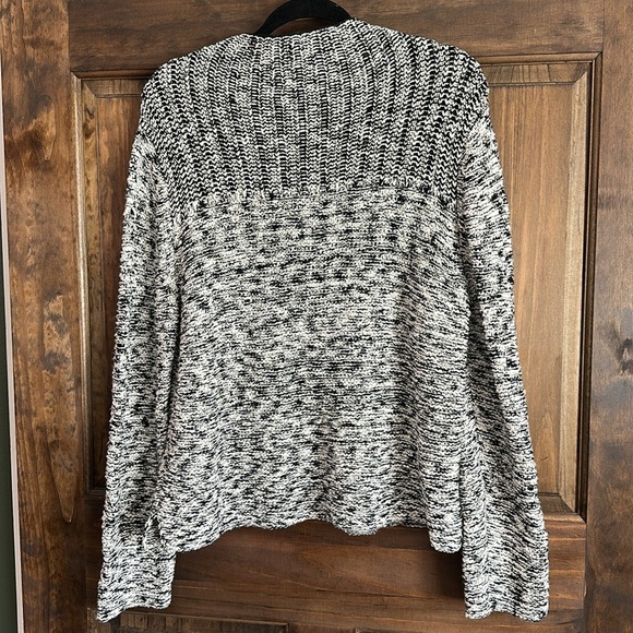 Eileen Fisher Peruvian organic Cotton black white Sweater medium - Picture 6 of 6